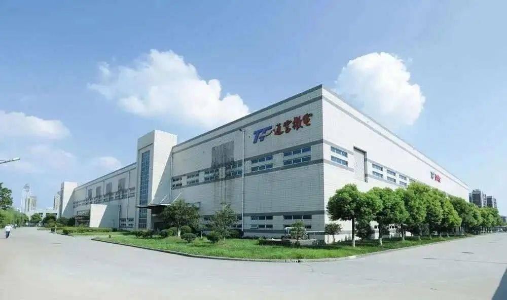 国产芯片与电脑租赁 两大领域中的潜力巨头分析